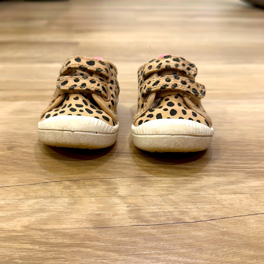 Cat and Jack Velcro sneakers